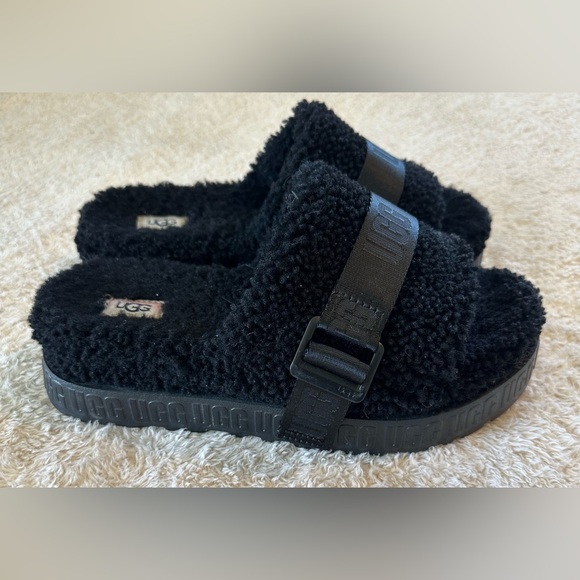 UGG Fluffita Black Platform Sandal size 9 - Picture 1 of 10